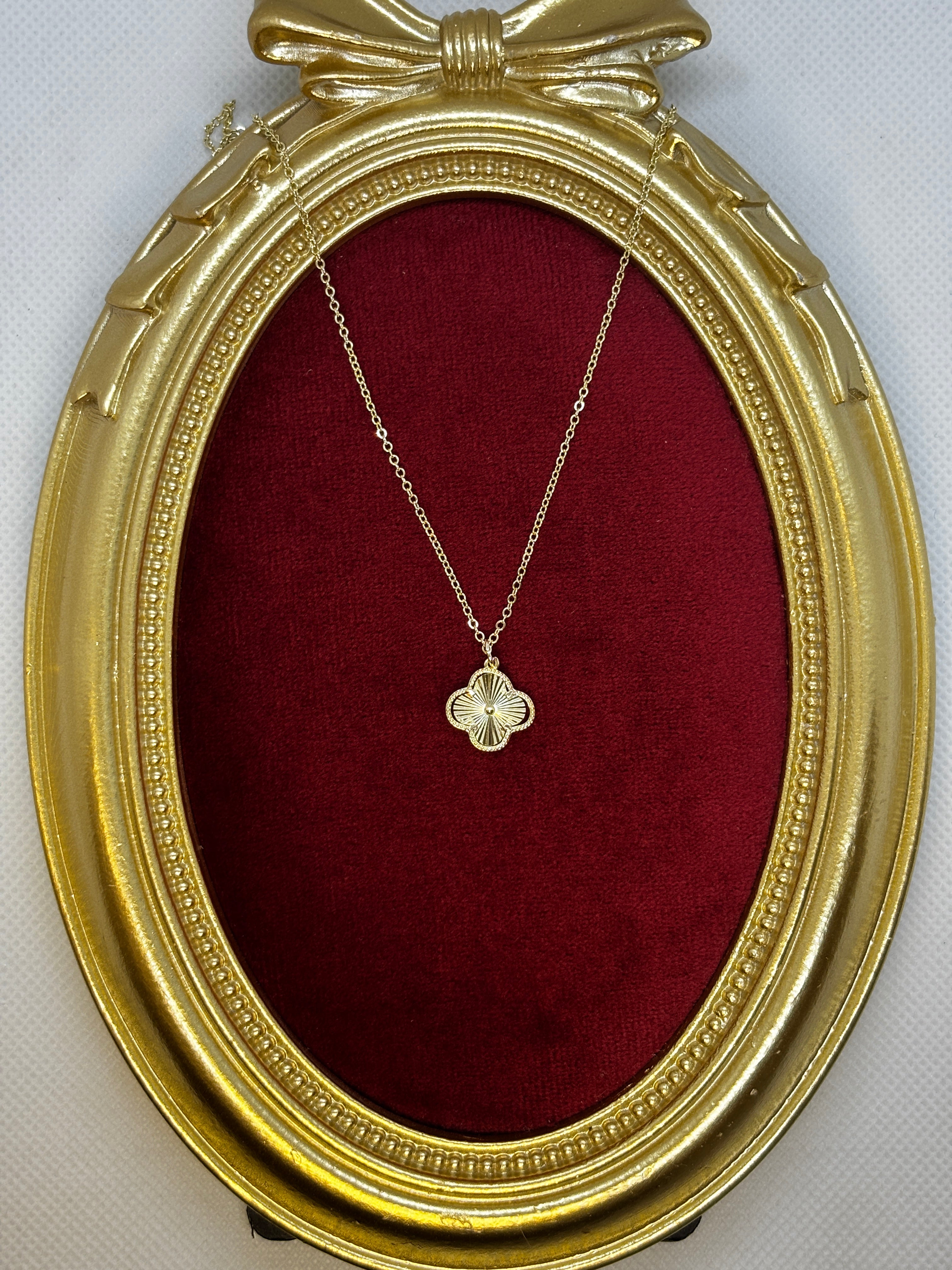 14k Gold Yonca Kolye