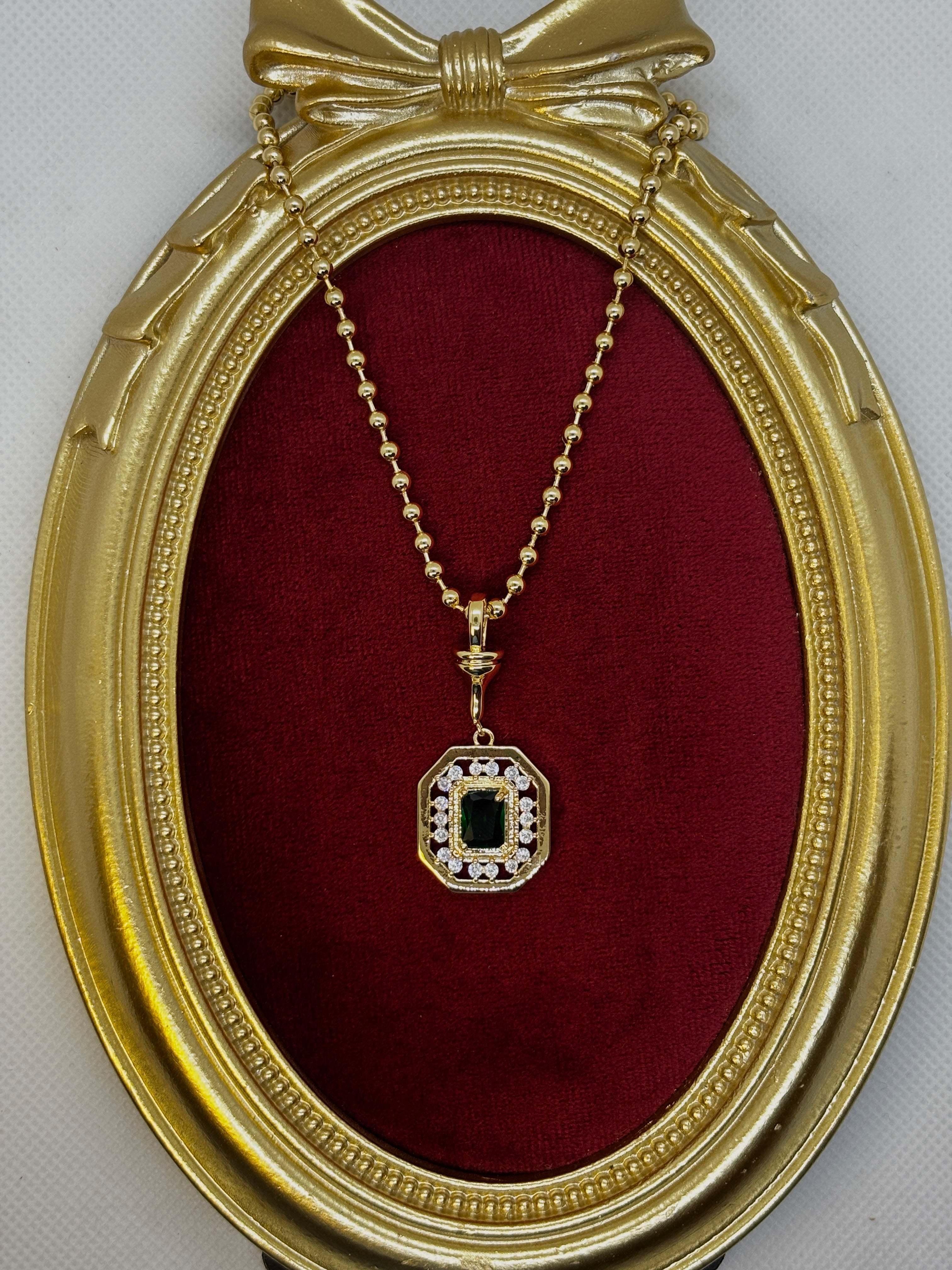 Gold Zümrüt Yeşil Taşlı Kolye