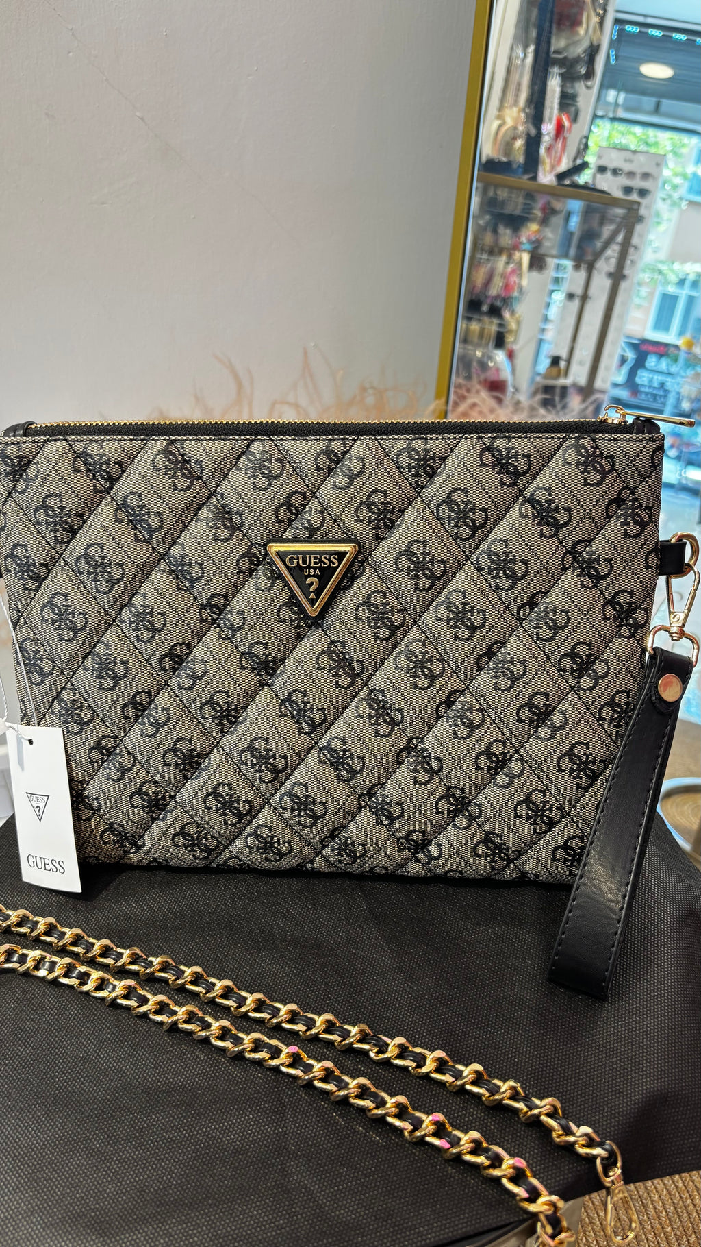 Guess Model Clutch Çanta