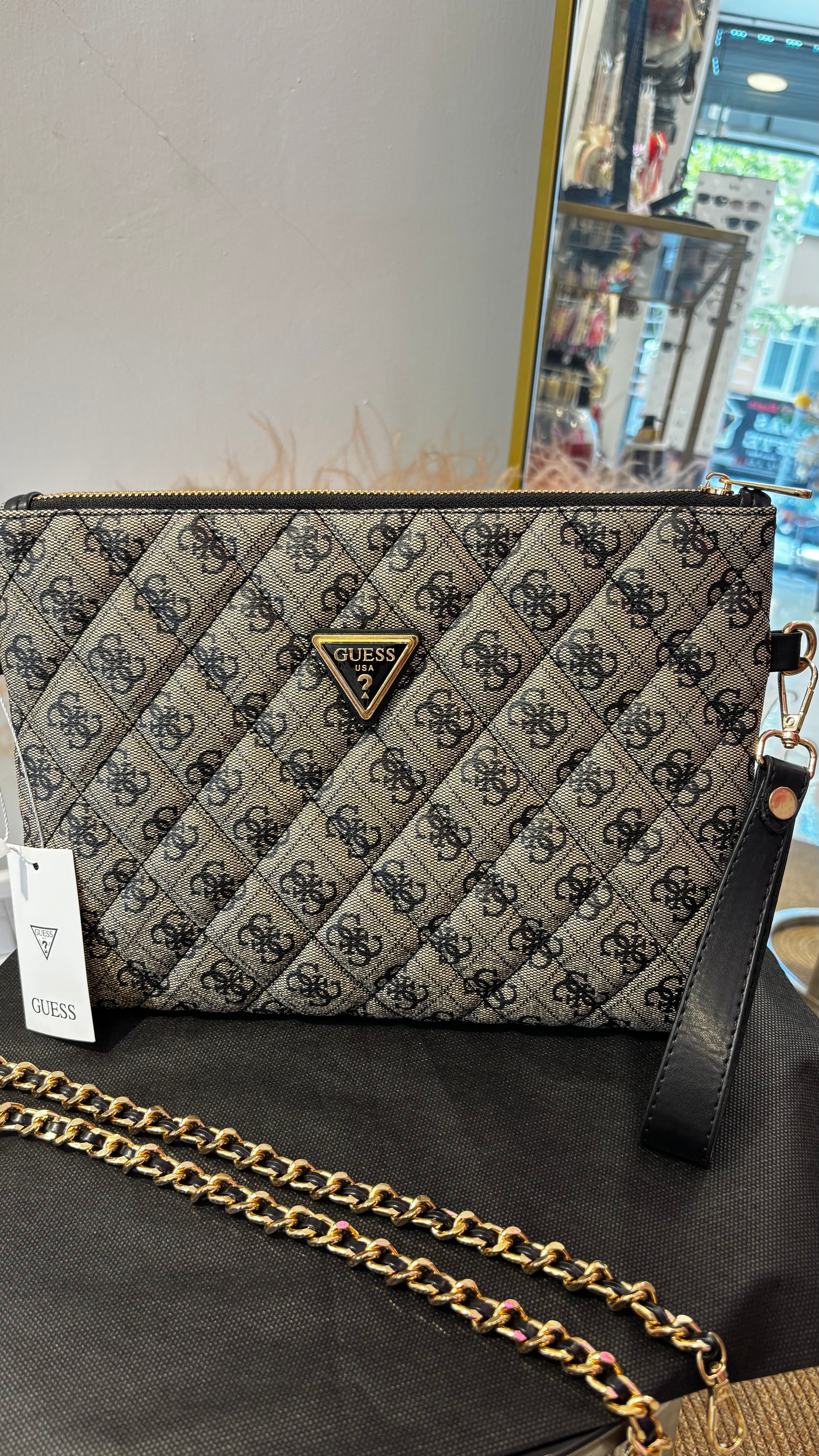 Guess Model Clutch Çanta
