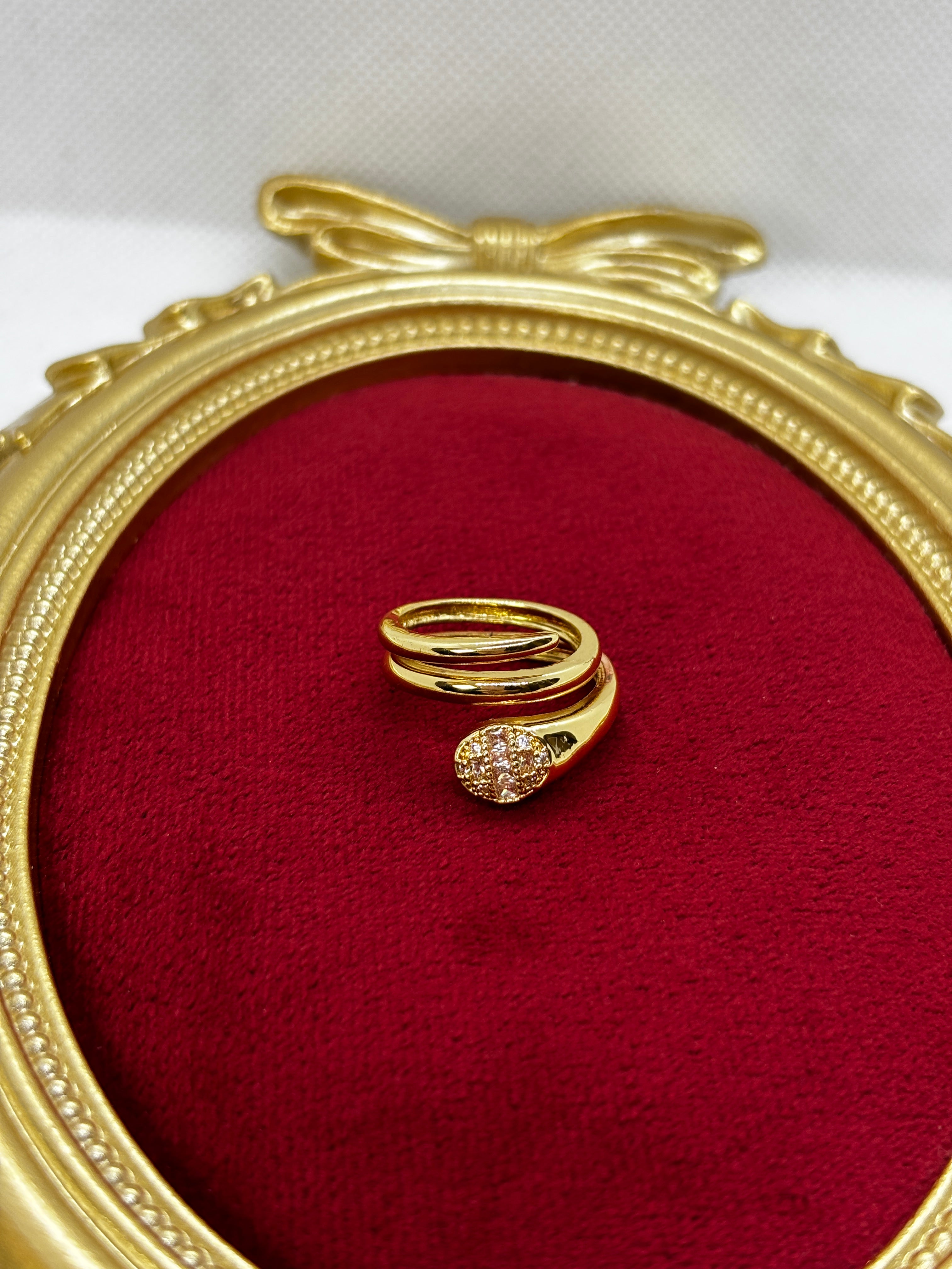 Gold Yılan Figürlü Çelik Yüzük