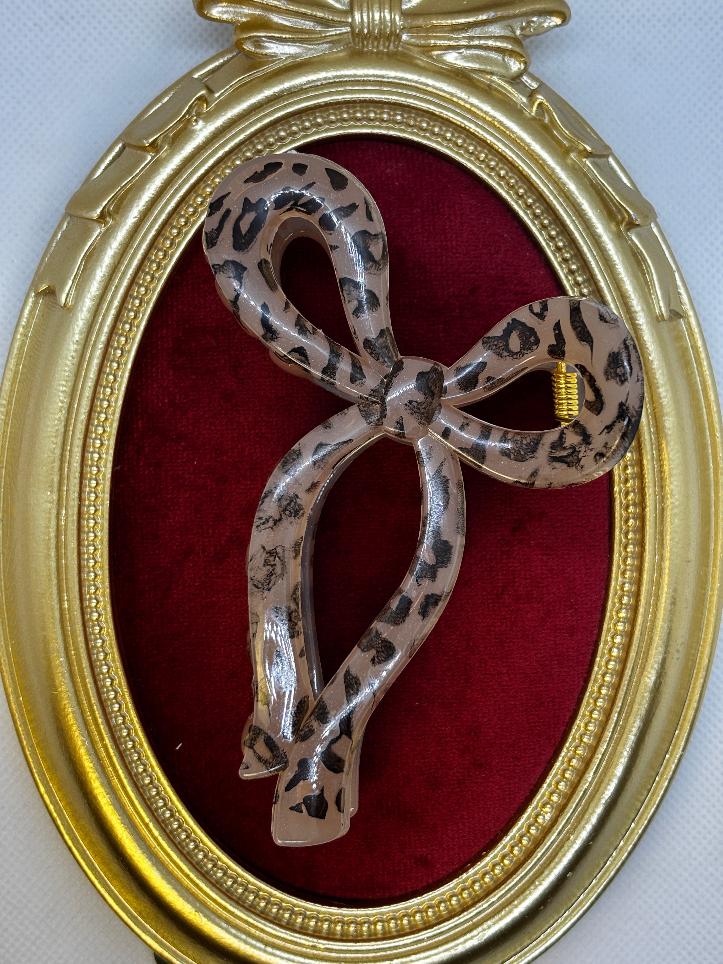 Leopar Fiyonklu Mandal Toka