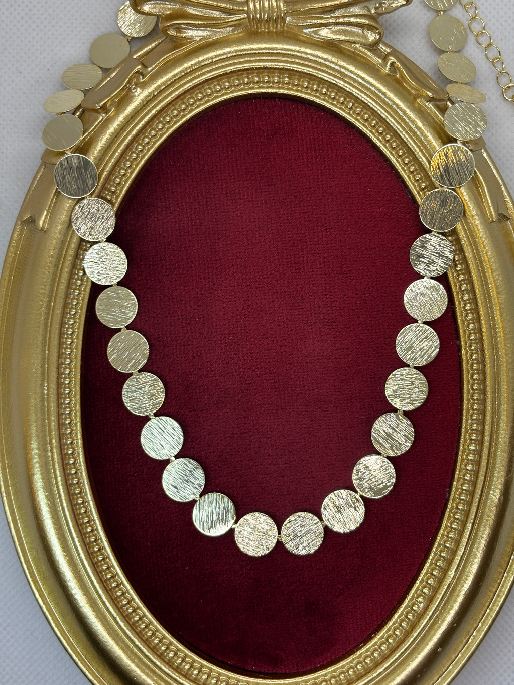 Yuvarlak Plaka Model Kolye