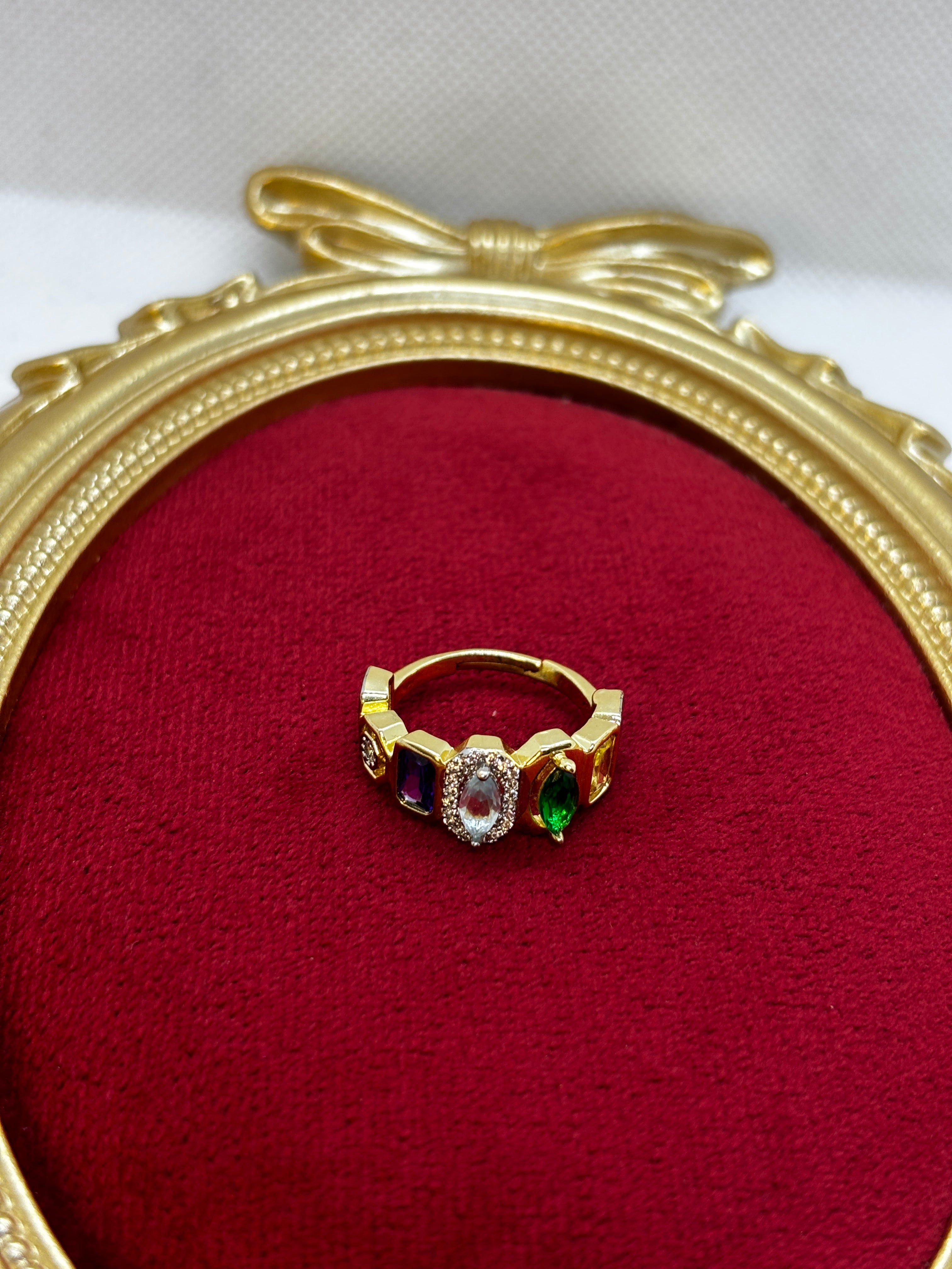 Renkli taşlı Gold Yüzük
