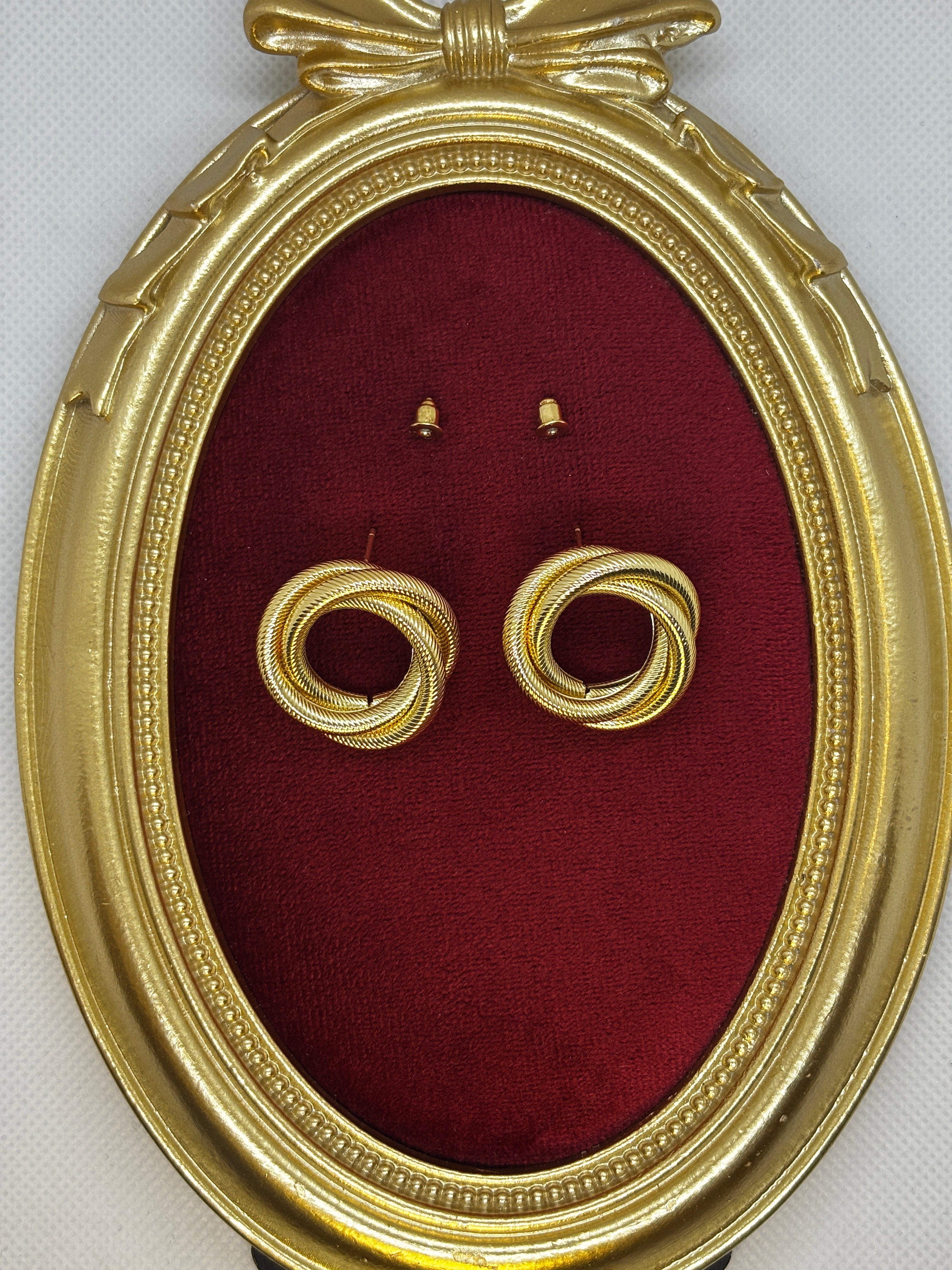Gold Sarmal Halka Tasarımlı Küpe