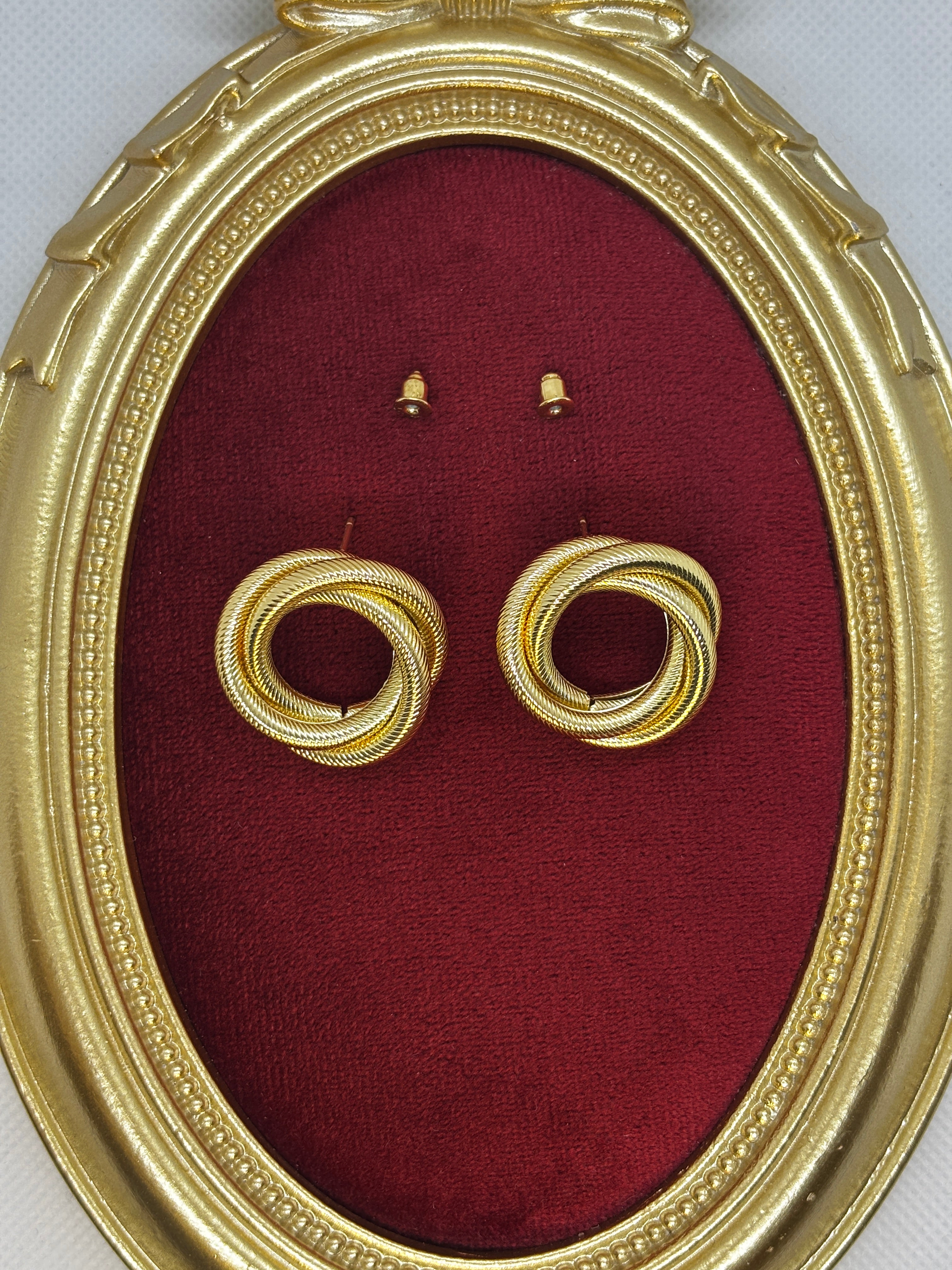 Gold Sarmal Halka Tasarımlı Küpe