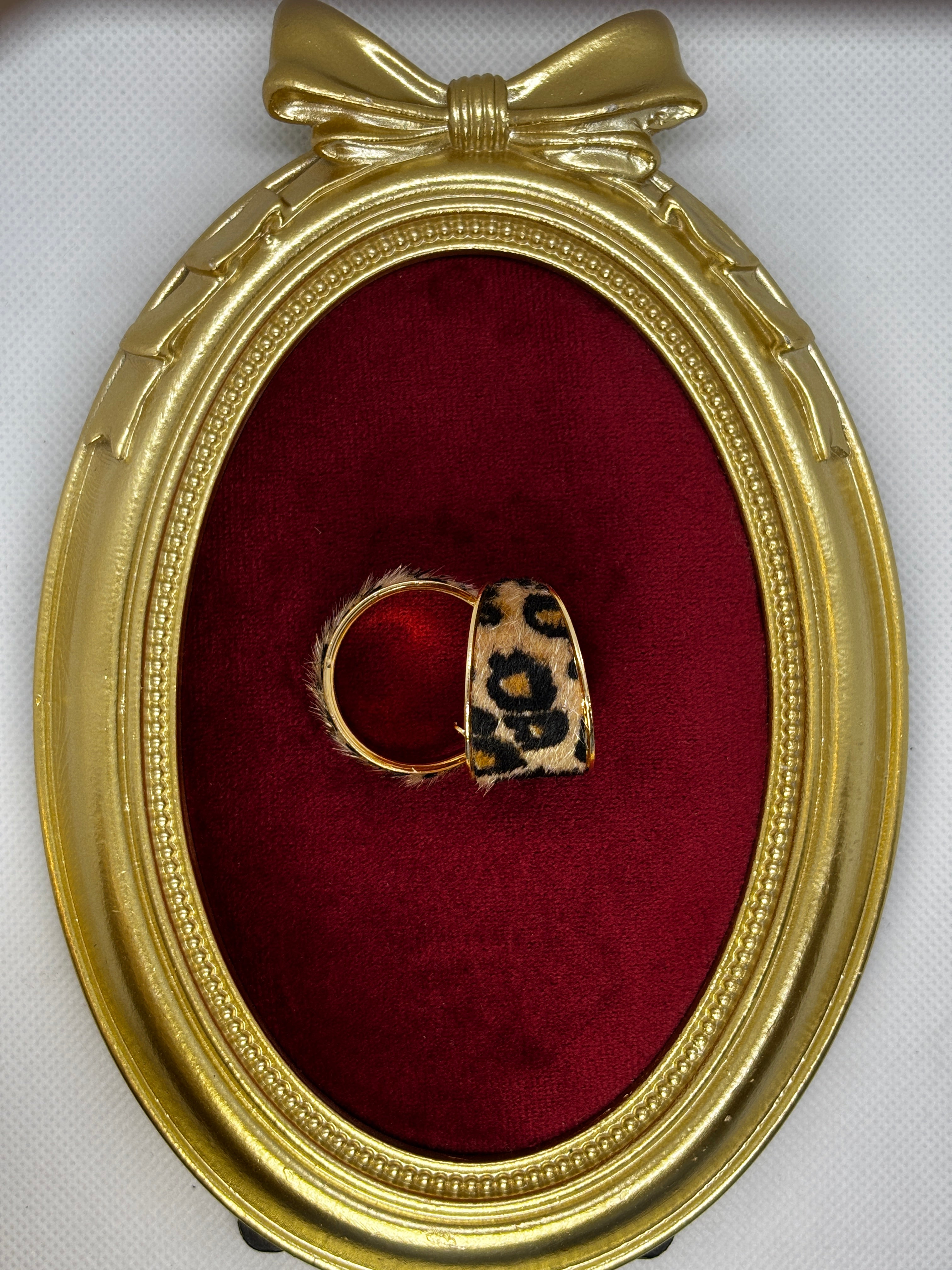 Kürklü Leopar Desenli Küpe