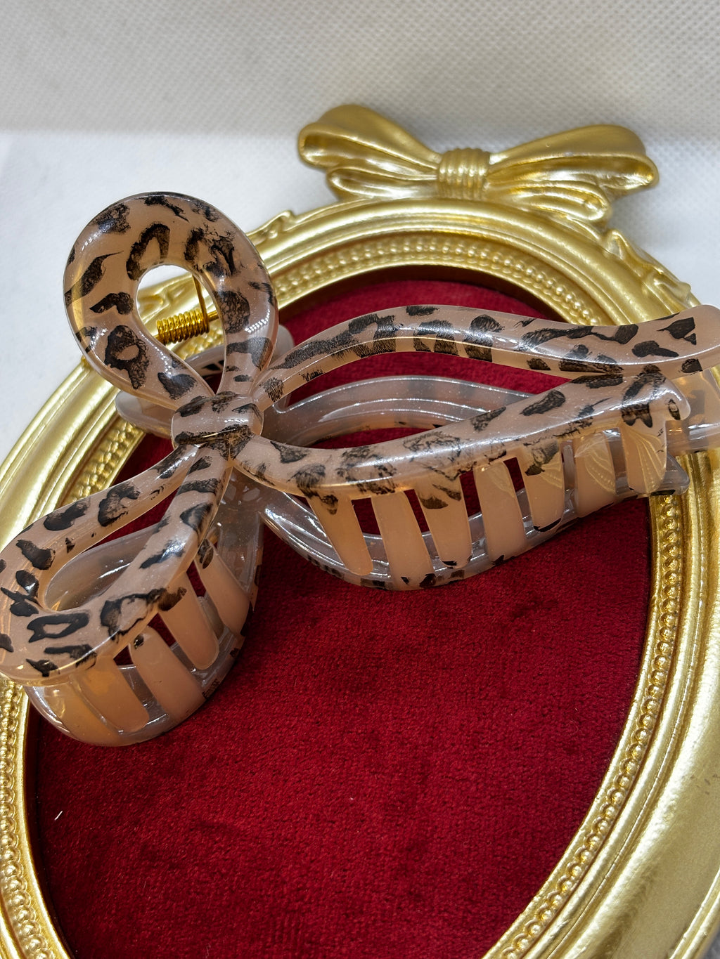 Leopar Fiyonklu Mandal Toka